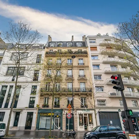 Apartment Luxury Etoile Elegance 3br By Airsuite *